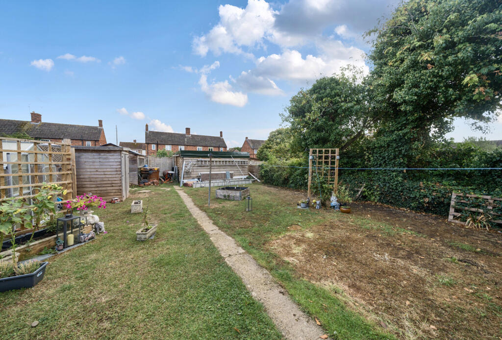 1347735-5-68b819e...