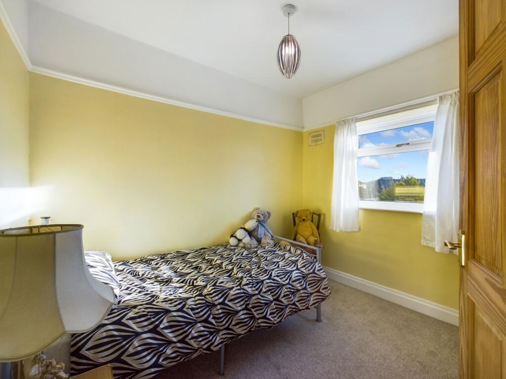 CAM03162G0-PR0195-STILL012