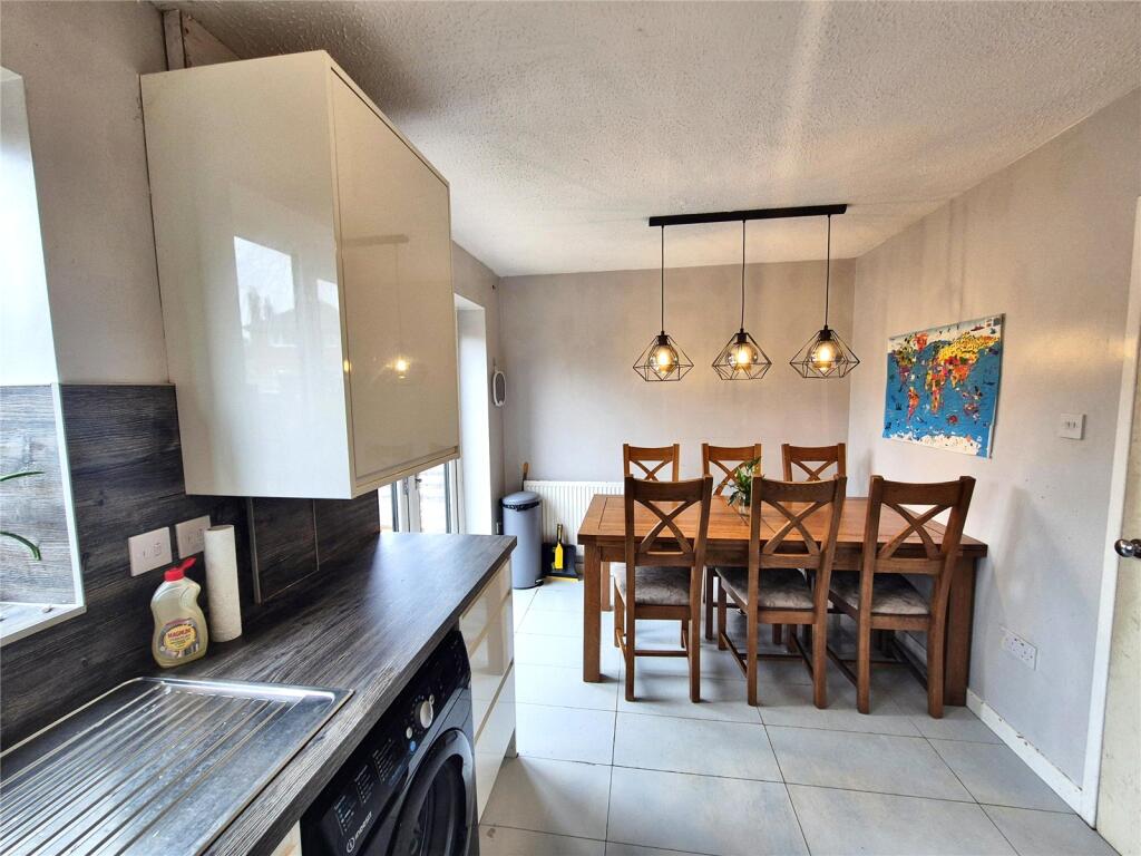 Kitchen/Dining Room