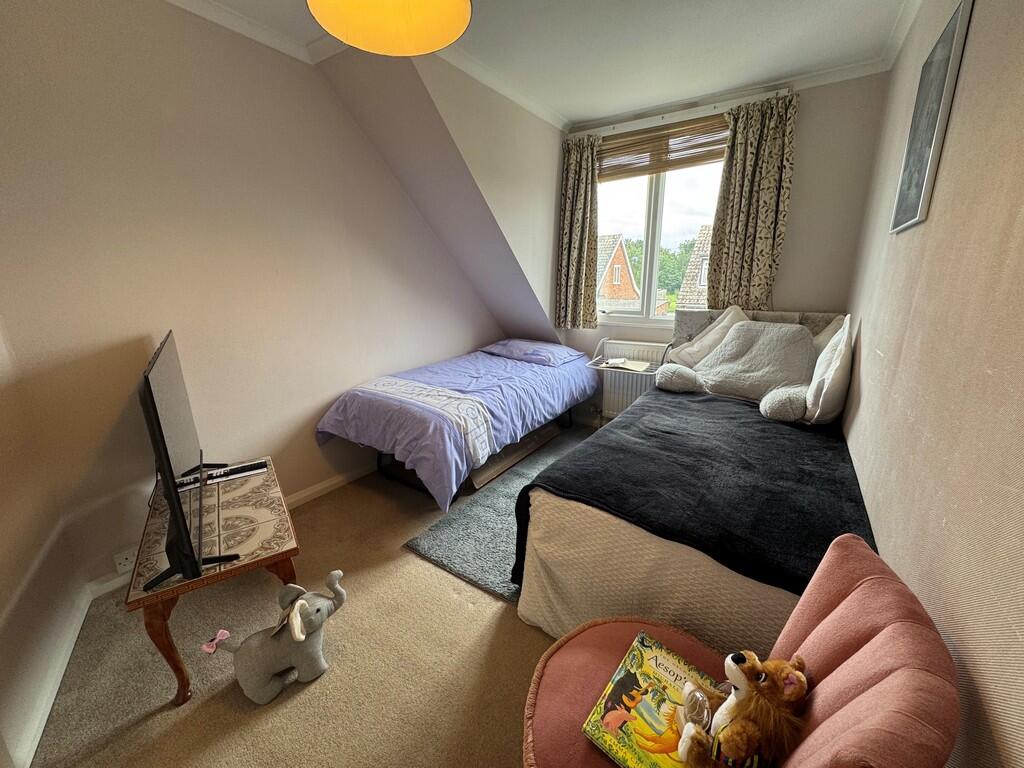 11 hancocks bedro...