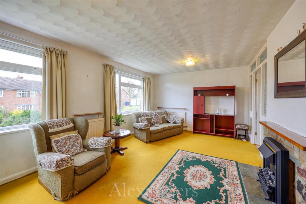 16 Spinney Hill-20.jpg