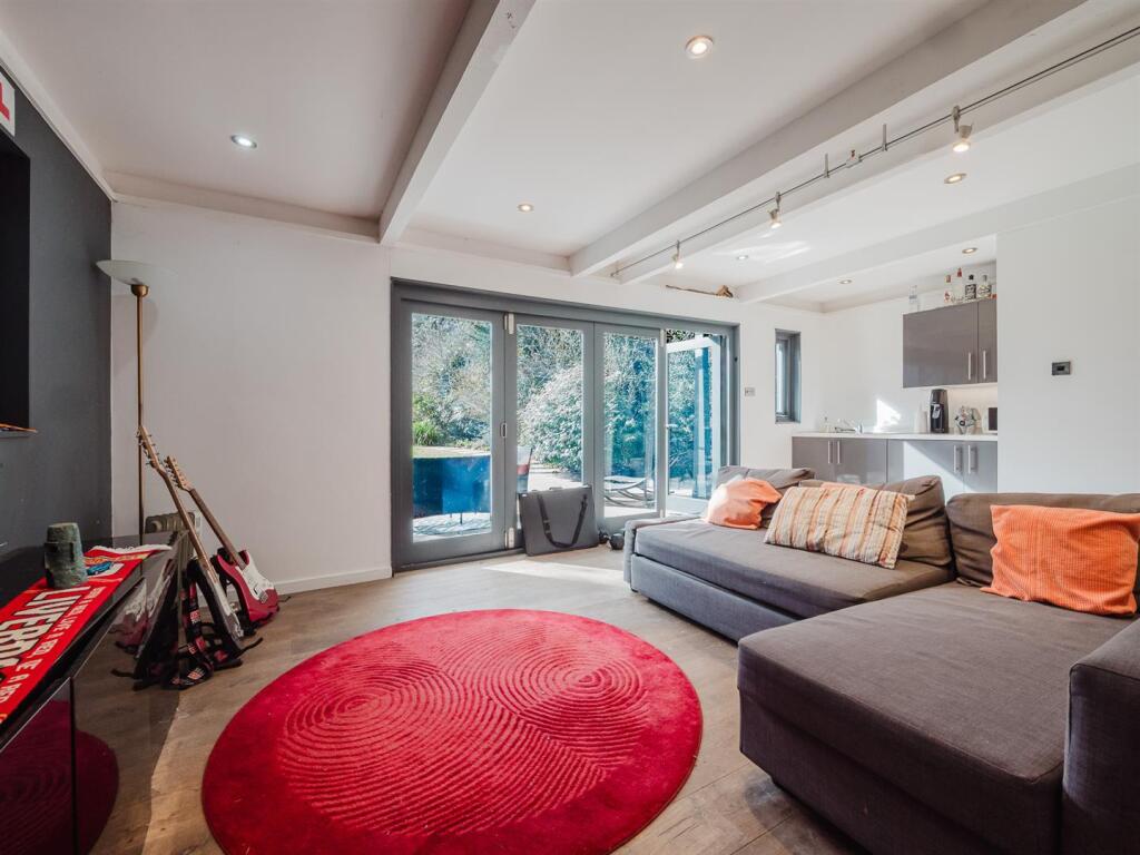 Garden Room Guest Suite