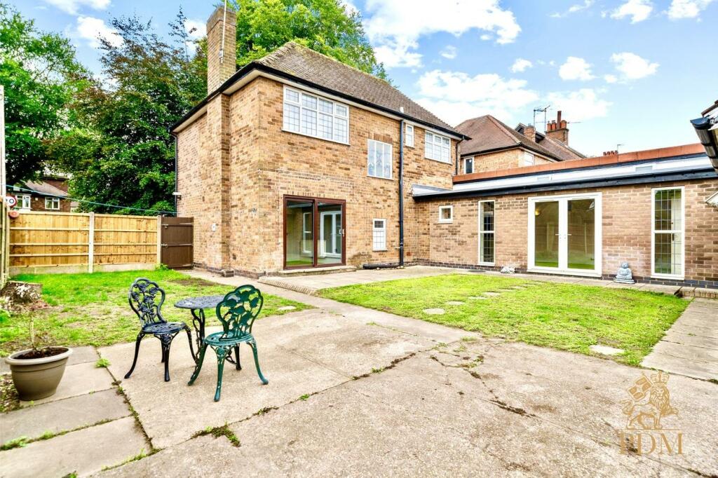 38 Russell Drive Wollaton Nottingham NG8 2BH