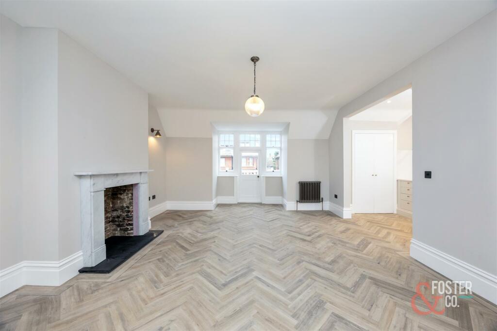 Third Avenue, Flat 11-005.jpg