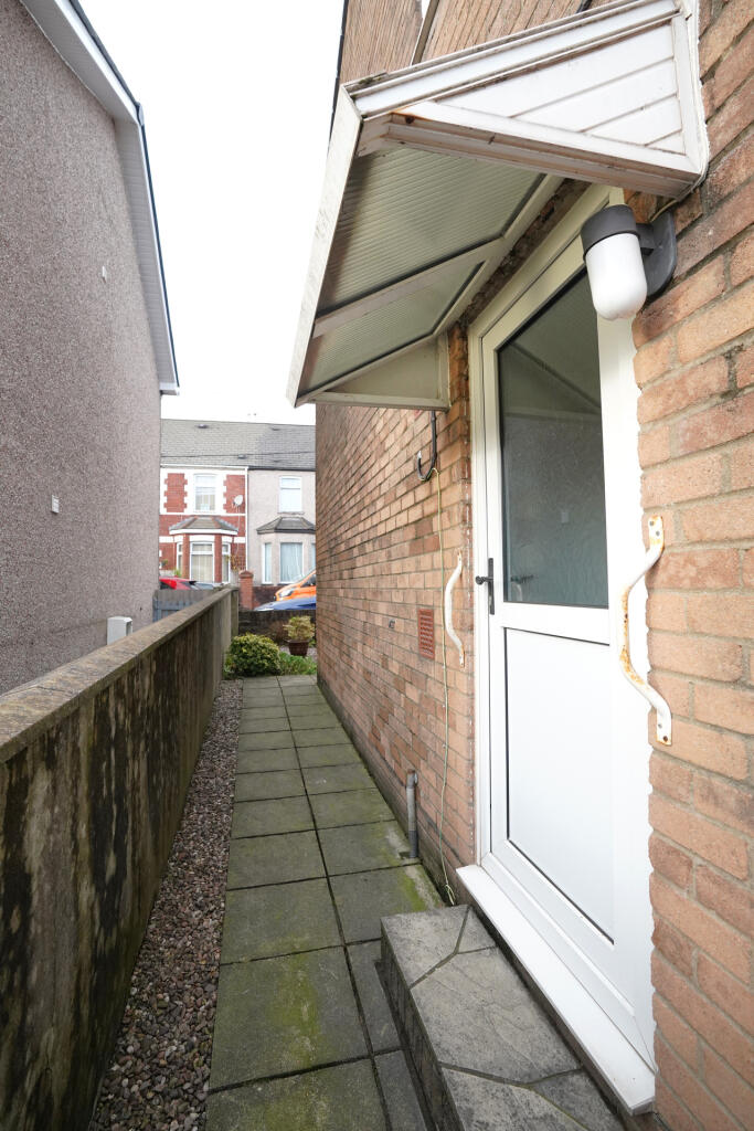 External Back IMG4.JPG