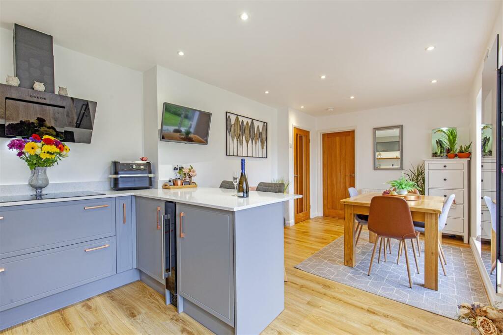 Reception Room-4.jpg