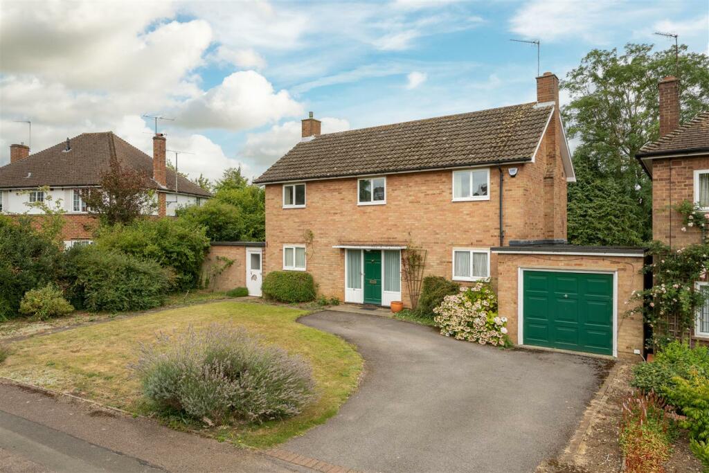 12 Dale Close, Hitchin-33.jpg