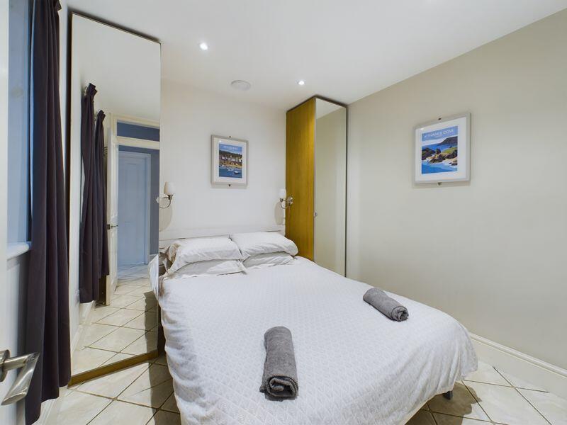 letting unit bedroom