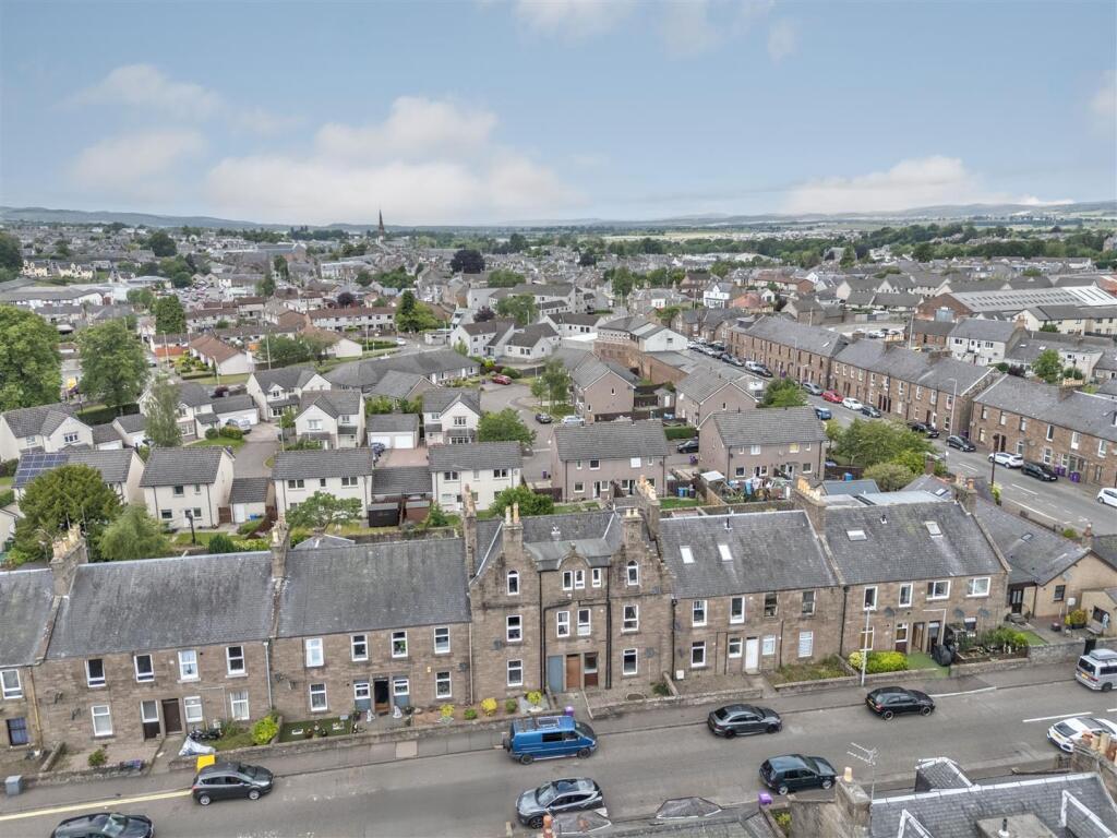 22 Yeaman Street Forfar-8.JPG