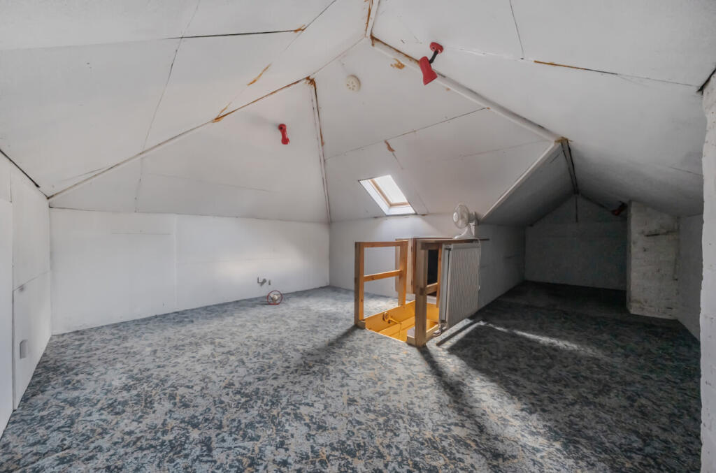 1370981-19-68fb63...