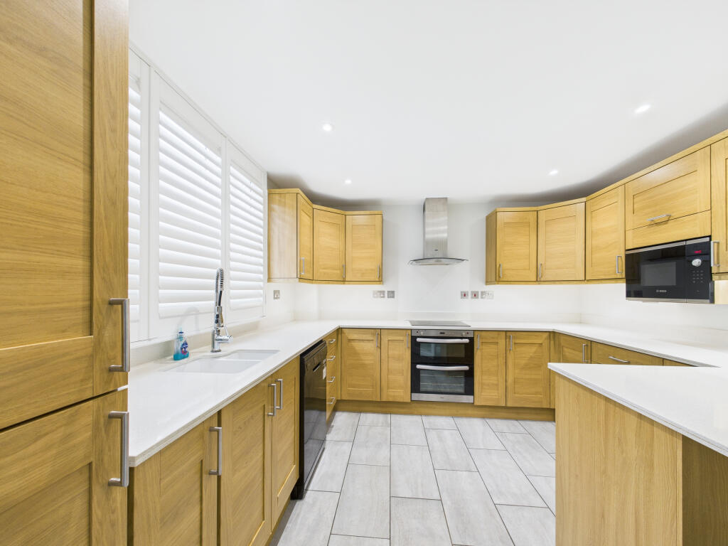 KITCHEN (2)