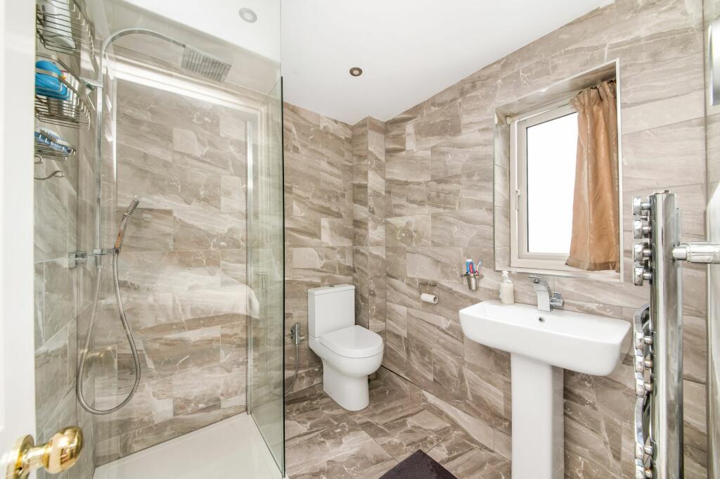 BEDROOM ONE EN-SUITE