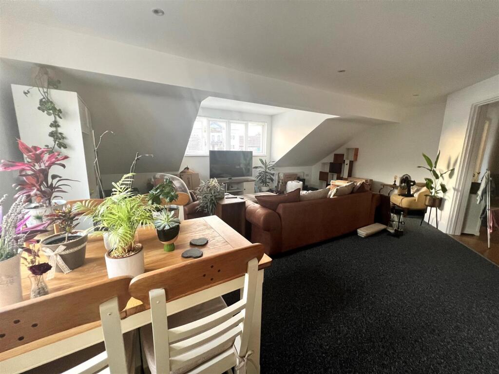 Living Room.jpg