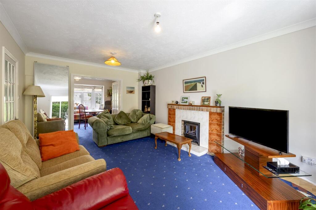 Vicarage Fields, 14-004.JPG