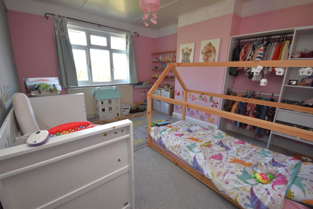 Bed 2.JPG