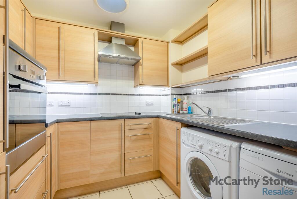8668665-interior07.jpg