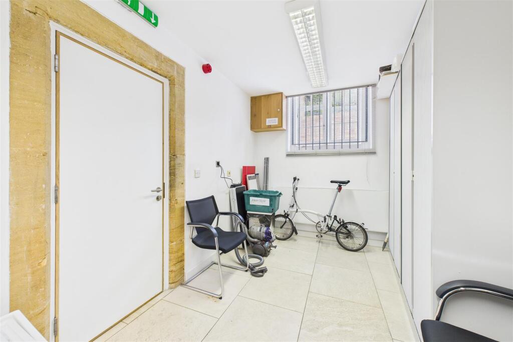 Somerset House, Taunton TA1 1SF | Hollis Morgan Li