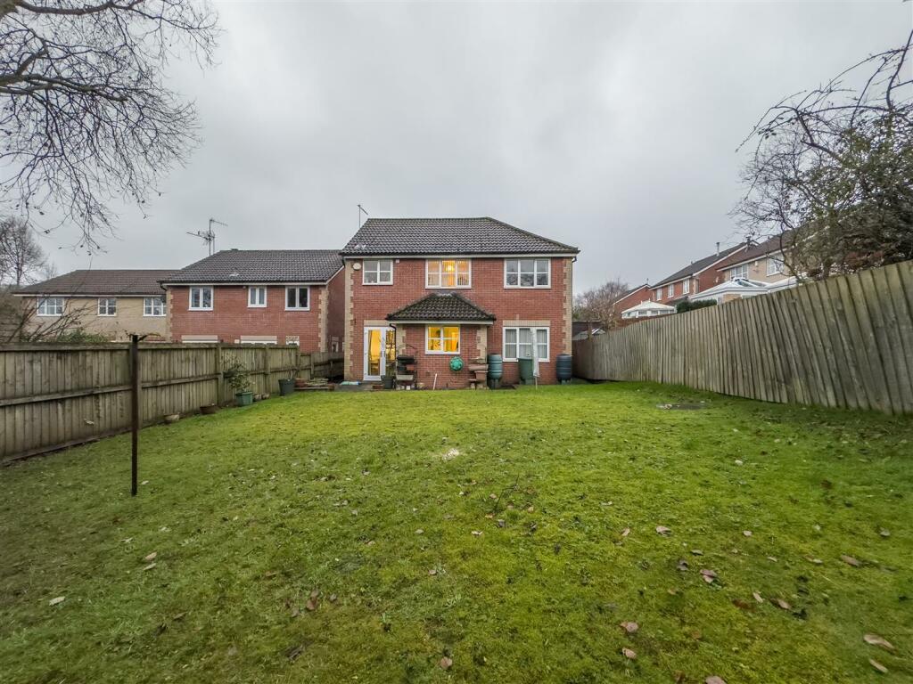 37 Birch Grove-25.jpg