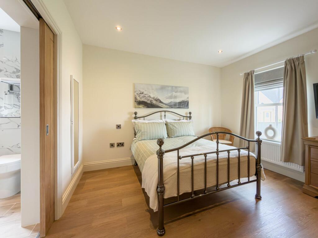 Bedroom Five (Ground Floor)