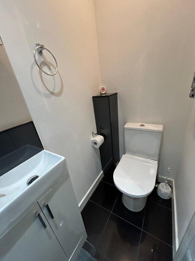 blenheim-gardens-nw2-4nt-981754
