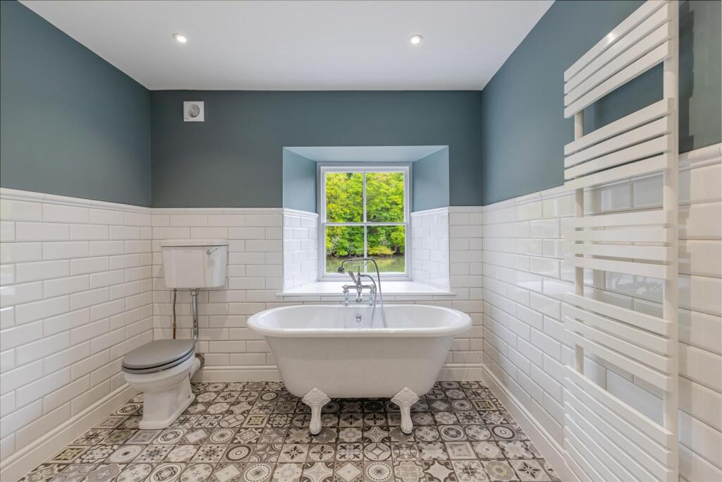 A25 - Turvey Tuckenhay Totnes - 250502.jpg