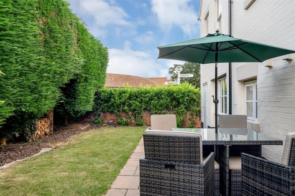 Beverly House WEB PH-37.jpg