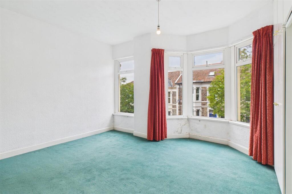 8 Kensington Road, St George, Bristol BS5 7NB | Fr