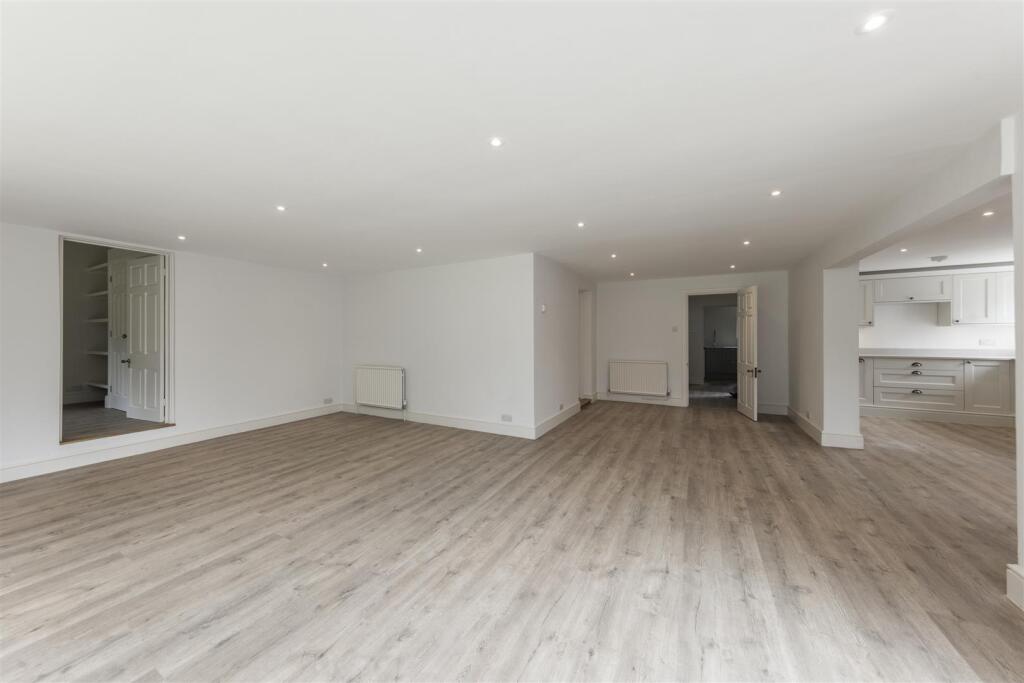 Brookwell-Cottage-Brookwell-Lane-Bramley-GU5-0LQ-7