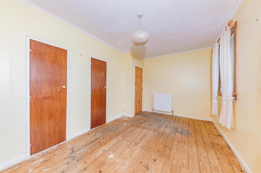 31 St Fillans Road Dundee-6.JPG