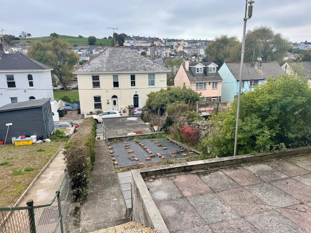 views to front el...