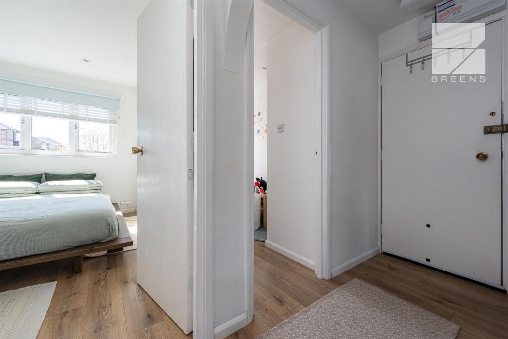 12 Hawthorne Court_0004.jpg