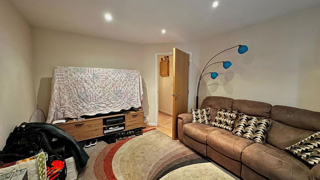 dncstrad78372harrsrddncsterLiving Room 2.jpg