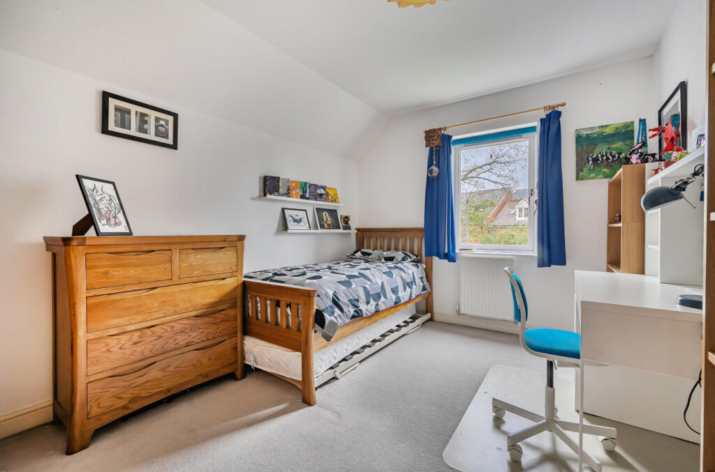 1386699-1-6931872...