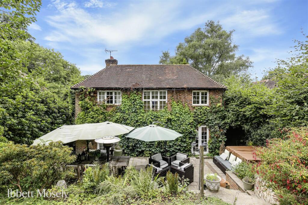 31 Back Elevation.jpg