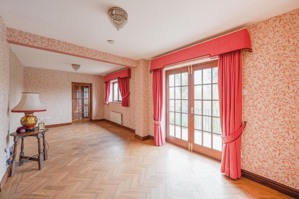 Dining/Sitting Room