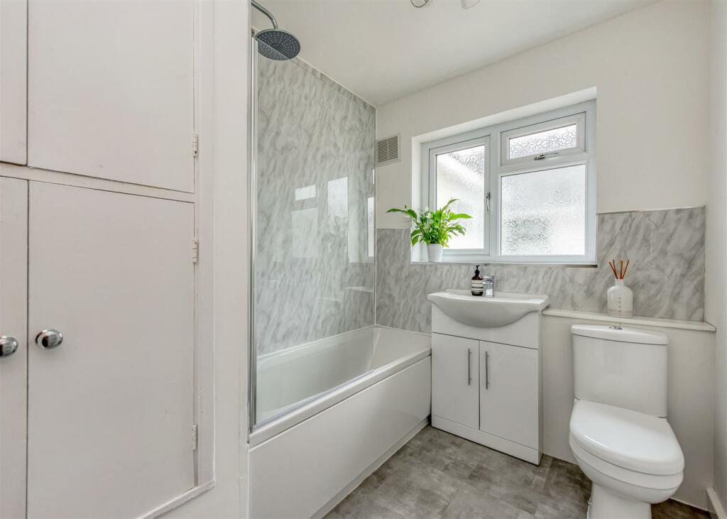 91 Oaken Park-Bathroom A.jpg
