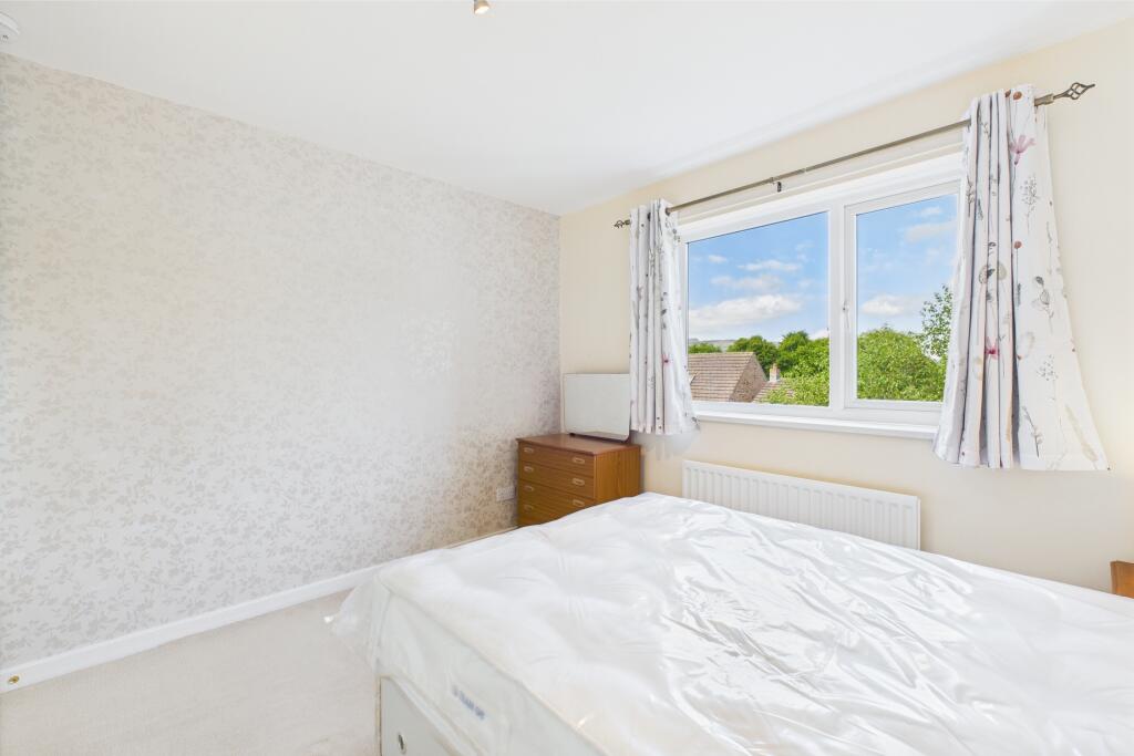 CAM04201G0-PR0083-STILL019