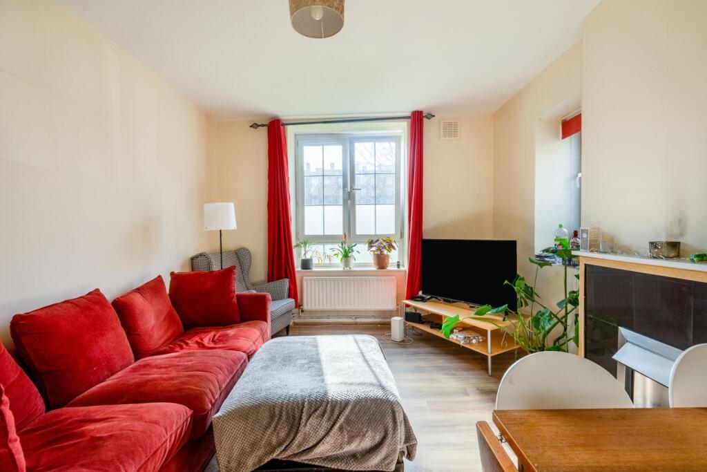 Living Room (3)