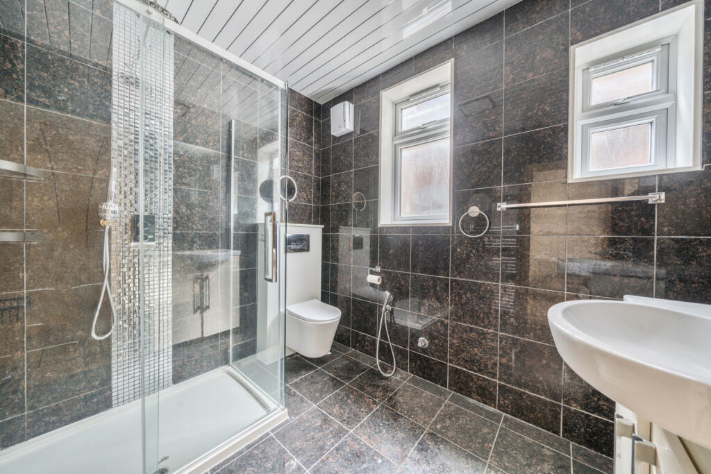 1334637-9-6892093...