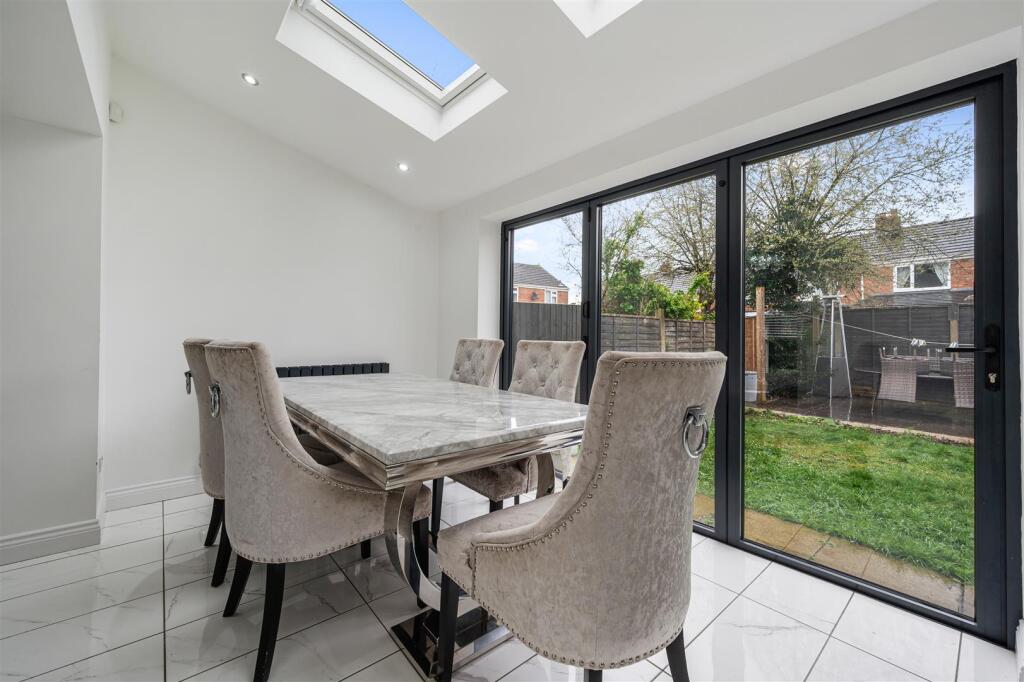 Open to Kitchen-Diner