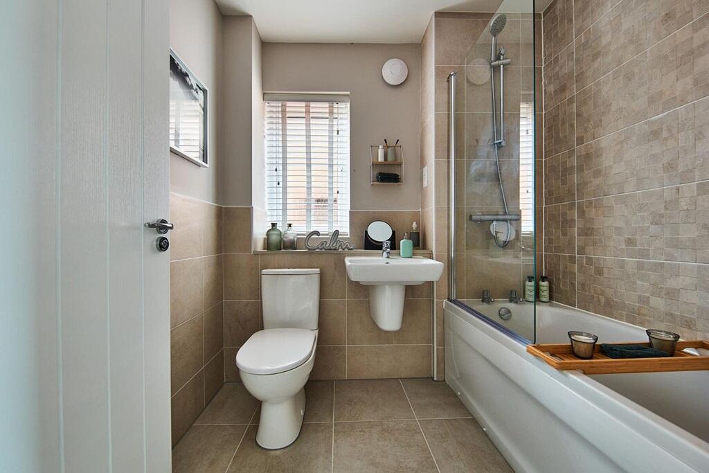 Energy-efficient family bathroom