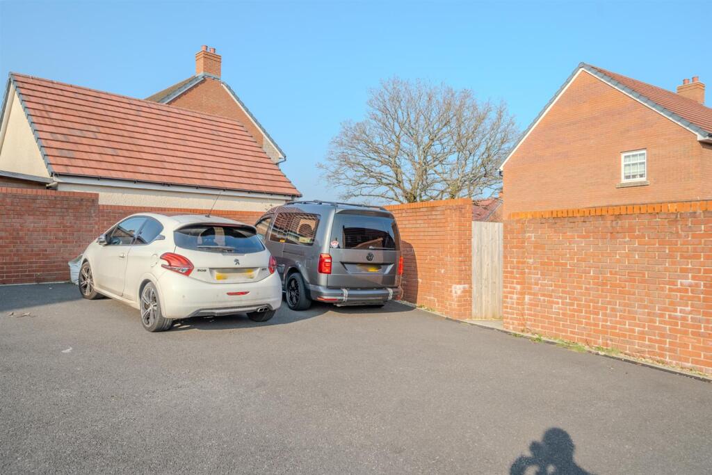 17 Cwrt Carver-20.jpg