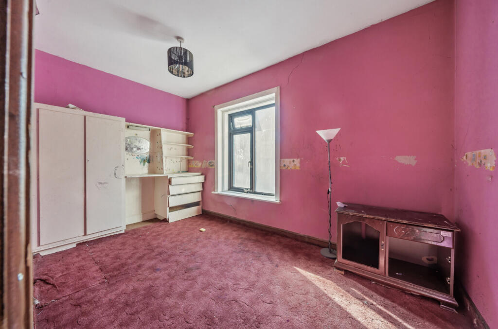 1319715-10-686d65...