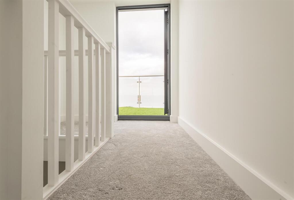 Flat 26 015.JPG