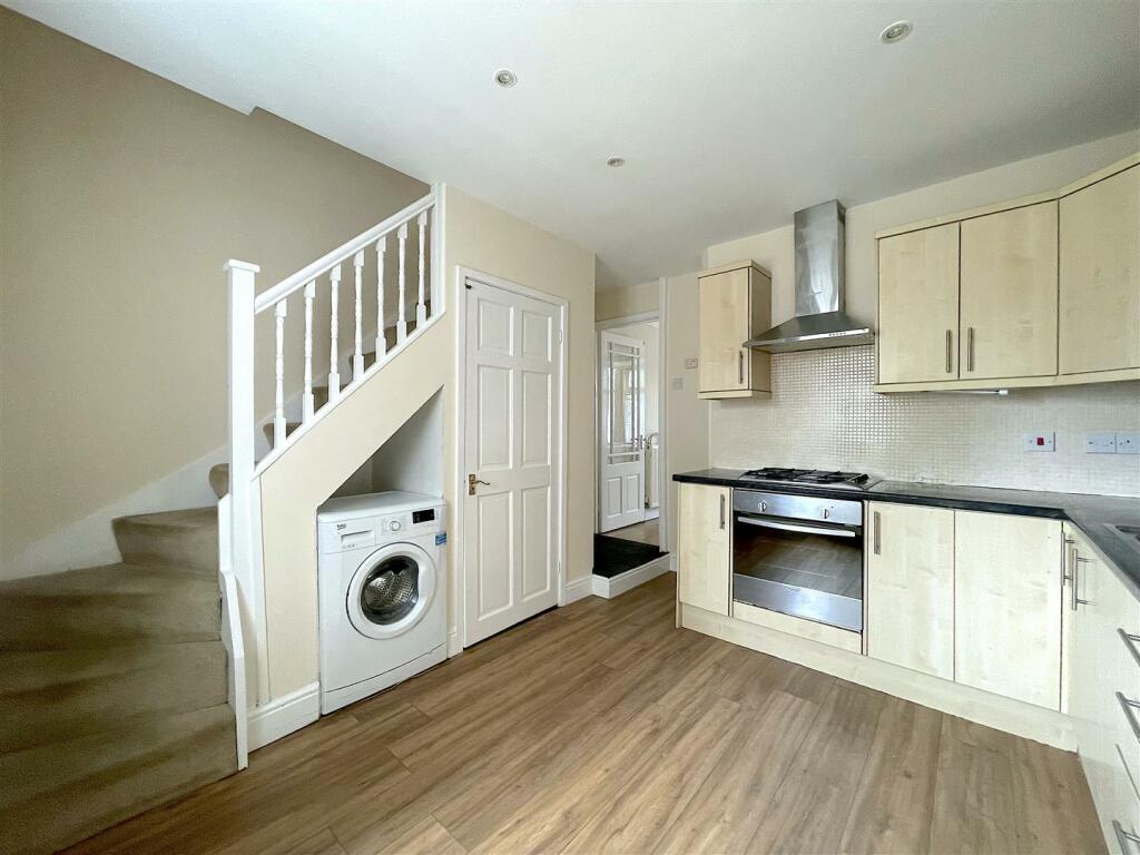 Kitchen (3).jpeg