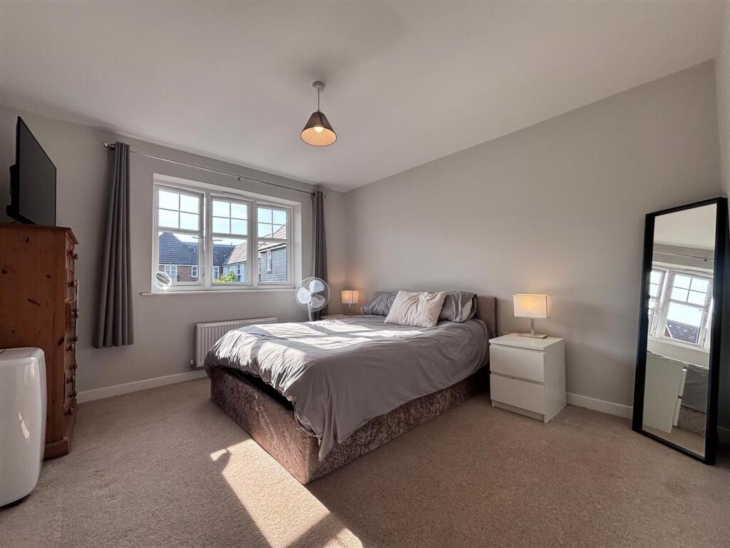 bedroom.jpg