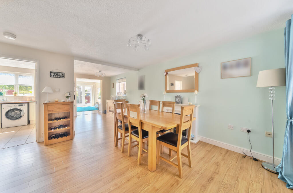 3-6-682355a28dff9...