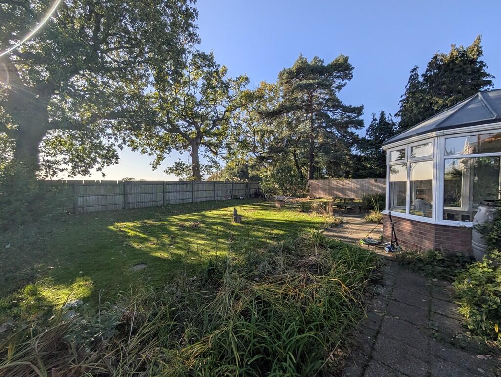 PXL_20251024_0917...