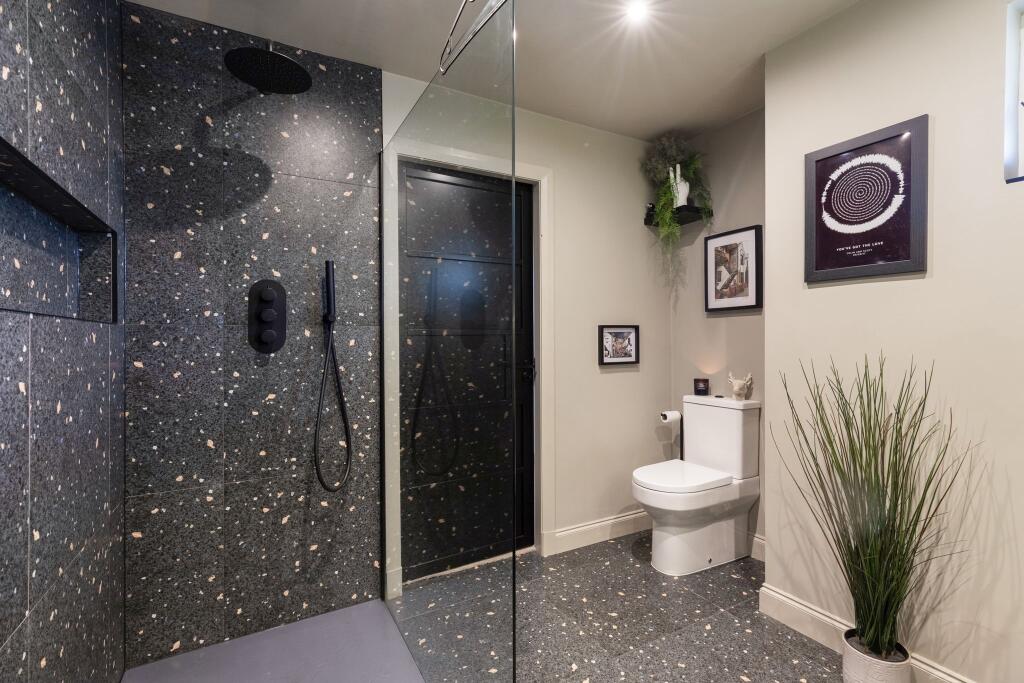 Bathroom/En-Suite