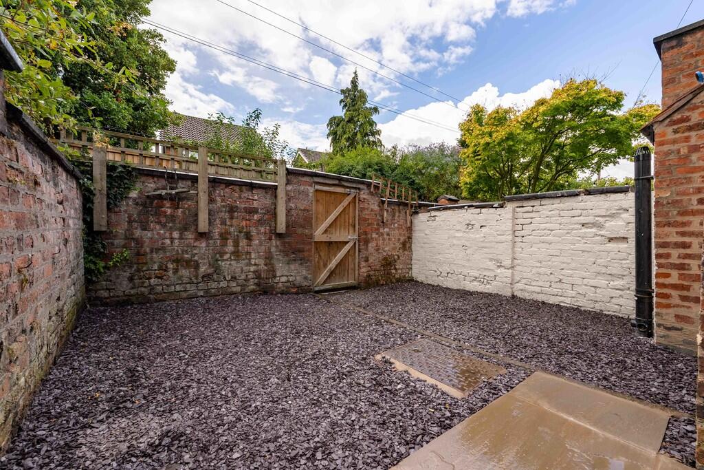 36 Hewitt street-...